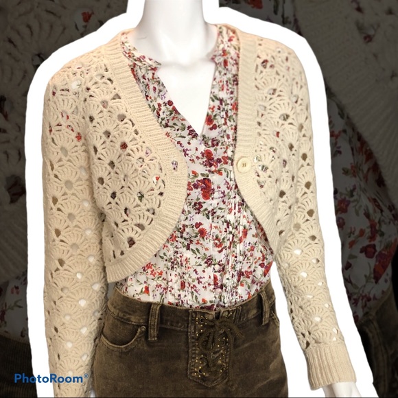 VINTAGE Wool Crochet Boho Cream Cropped Sweater - Picture 4 of 4